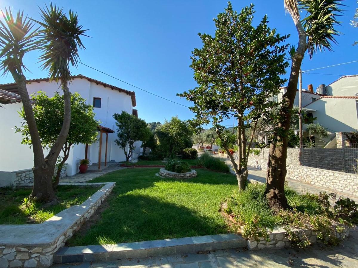 Valmas Village Skiathos Town Exterior photo