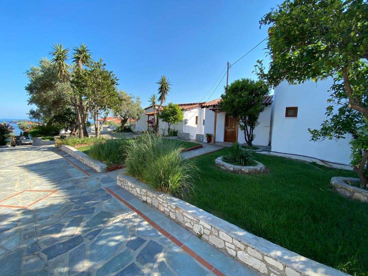 Valmas Village Skiathos Town Exterior photo